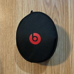 Beats Dr Dre edition, Barely Used, Huge Bass, Great Price!